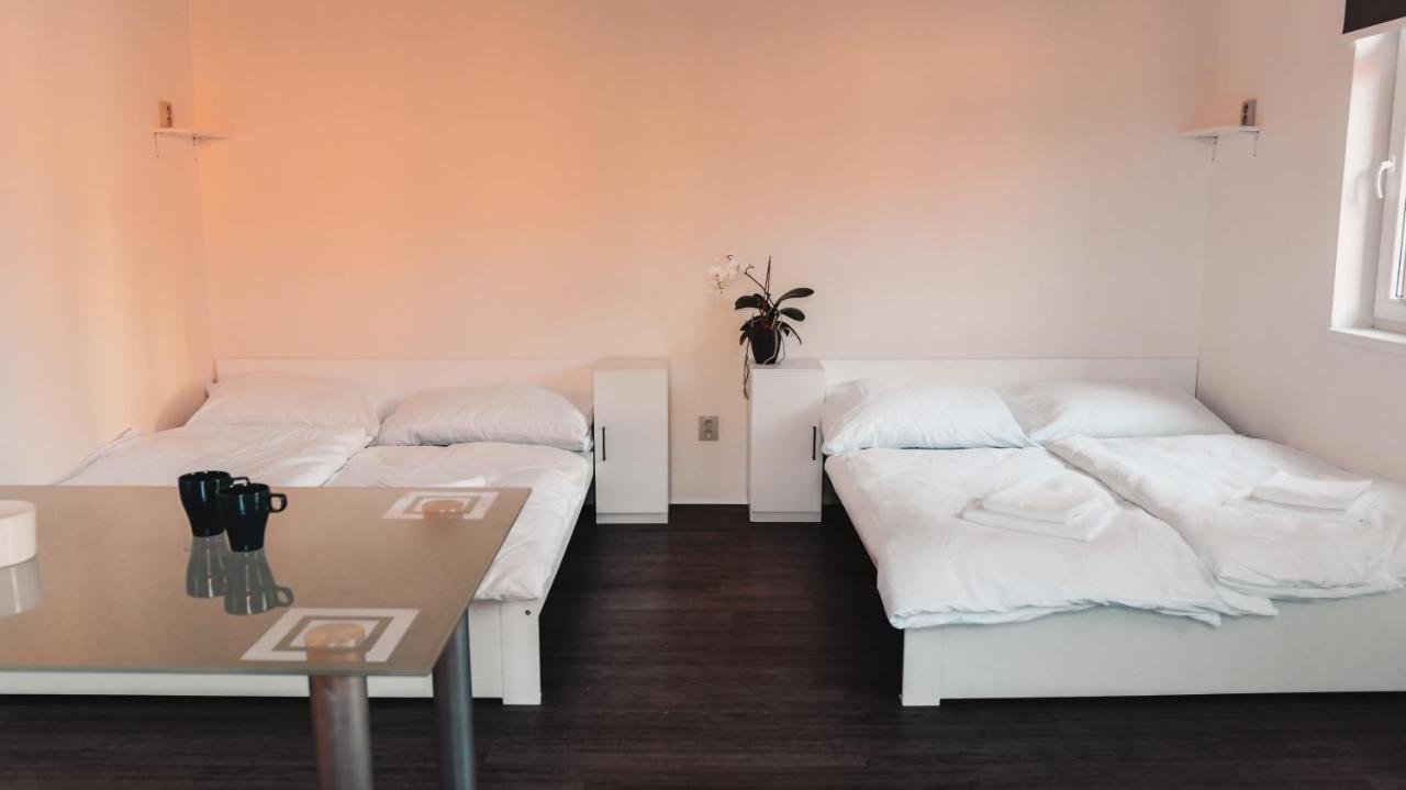 Apartmany Centrum โนวีบอร์ ภายนอก รูปภาพ