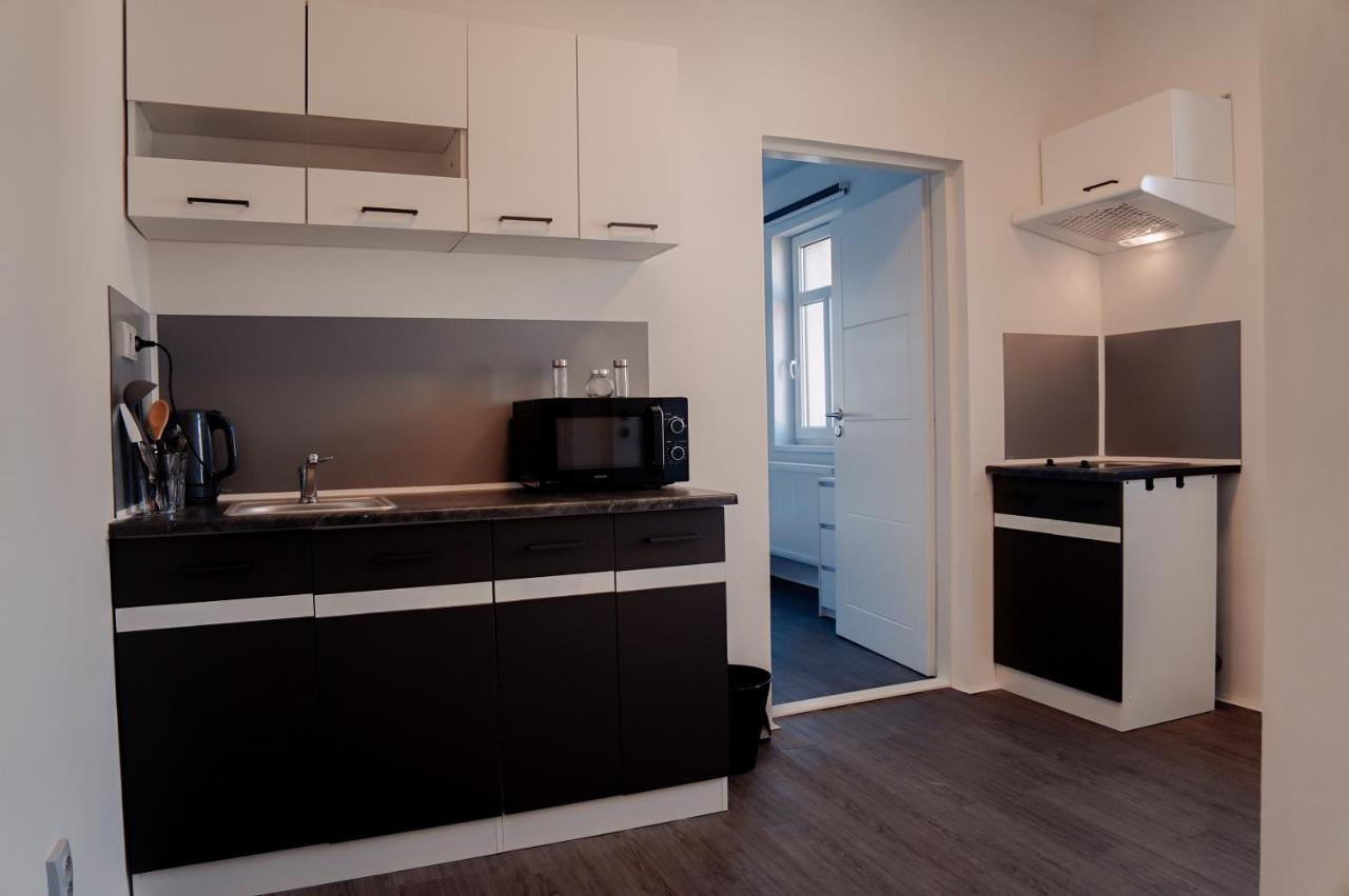 Apartmany Centrum โนวีบอร์ ภายนอก รูปภาพ