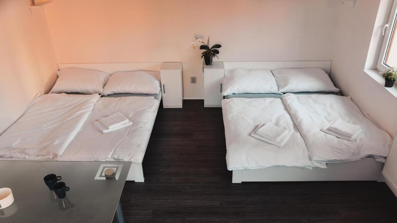 Apartmany Centrum โนวีบอร์ ภายนอก รูปภาพ
