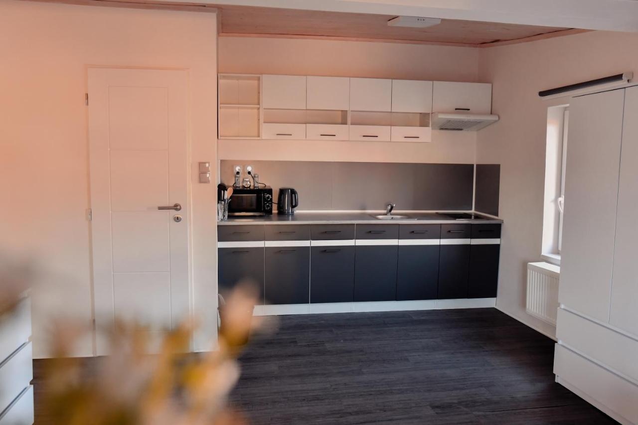 Apartmany Centrum โนวีบอร์ ภายนอก รูปภาพ