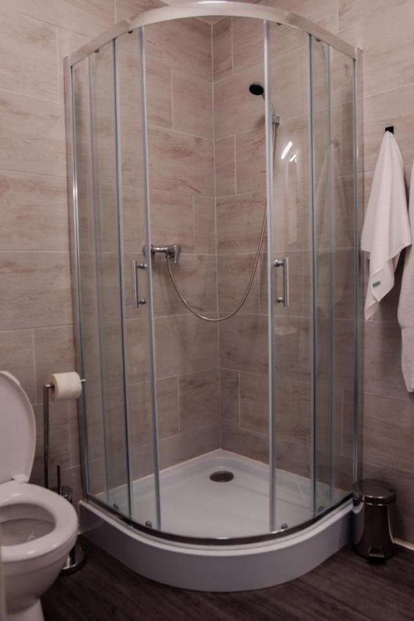 Apartmany Centrum โนวีบอร์ ภายนอก รูปภาพ